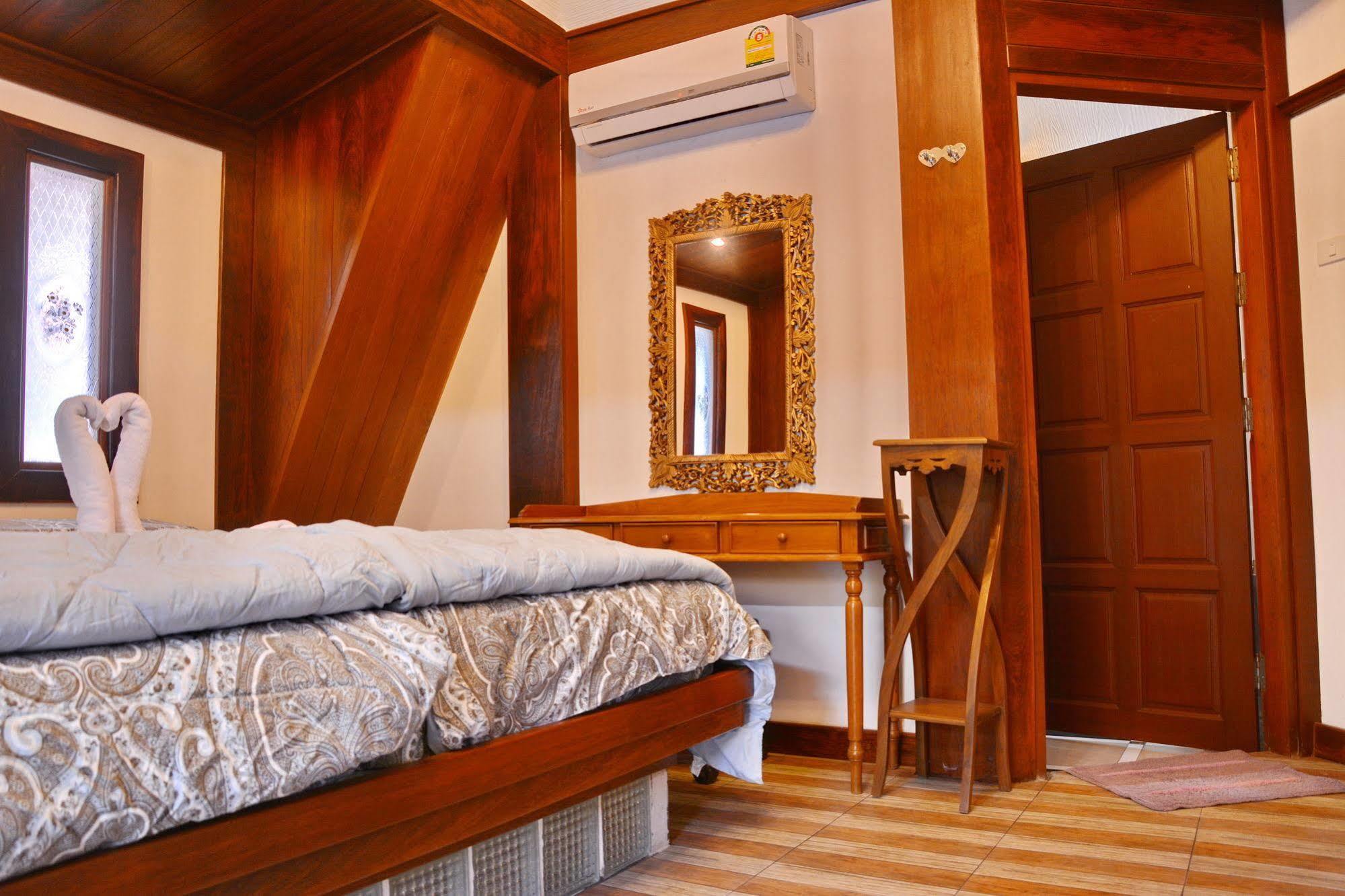 Khunsri Resort Art Boutique Hotel Pattaja Kültér fotó