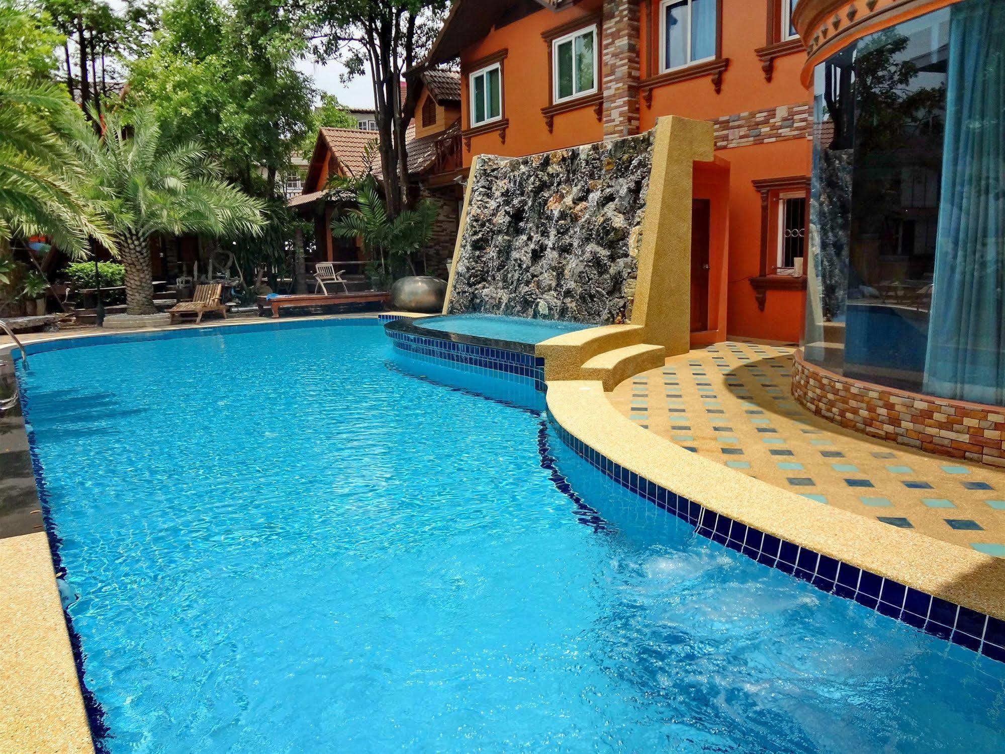 Khunsri Resort Art Boutique Hotel Pattaja Kültér fotó